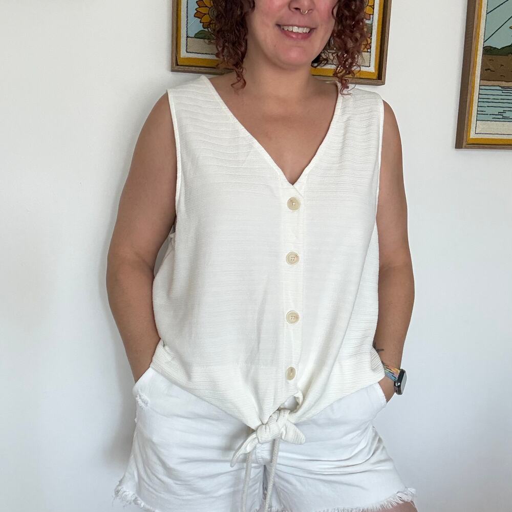 J crew white v neck button up sleeveless tie front shirt size 2X